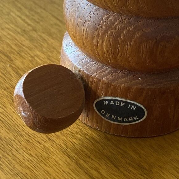 Mid Century Danish Modern Teak Salt Mill, Denmark, 1960's - Picture 3 of 6